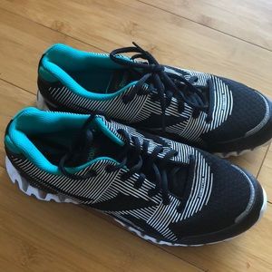 Reebok Zig Nano tennis shoes, almost new! Sz 7.5
